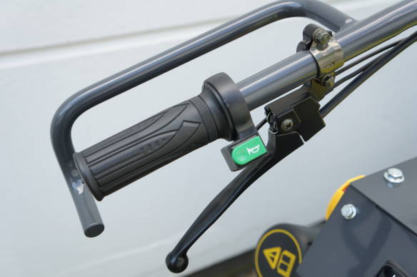 Delta-Competent 4x4 Allrad elektronischer Minidumper mit hydr. Kippfunktion Schubkarre Knickgelenkt 300kg
