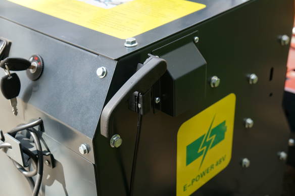 Delta-Competent 4x4 Allrad elektronischer Minidumper Schubkarre Knickgelenkt 300kg