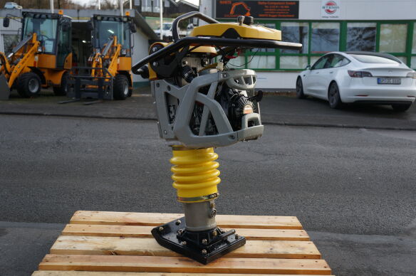 MASTERPAC Masterpac Vibrationsstampfer PMR70HN mit Honda GXR120 Benzin
